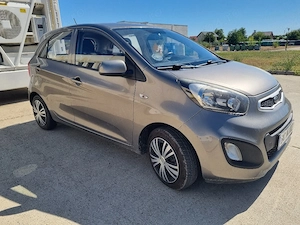 Propietar Vand Kia picanto Euro 5 2600  negociabil 