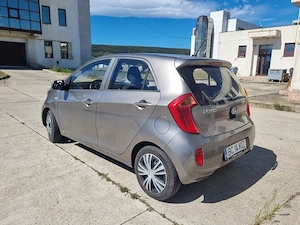 Propietar Vand Kia picanto Euro 5 2600  negociabil  - imagine 4