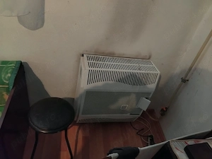 Vând 1 2 din casa ,3camere ,baie ,bucatarie si spais ,teren total 2400 m2 - imagine 10