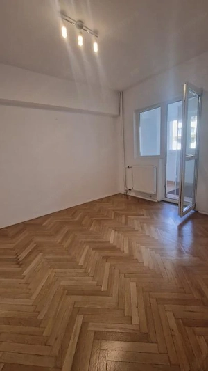UNIVERSITATE - proprietar, BLOC 1980, AP 4 camere decomandat - imagine 12