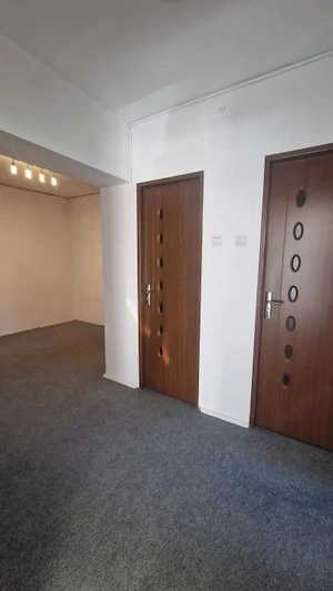 UNIVERSITATE - proprietar, BLOC 1980, AP 4 camere decomandat - imagine 9