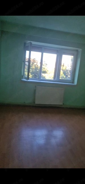 Vand apartament 2 camere decomandat in Deva str. Minerului - imagine 2