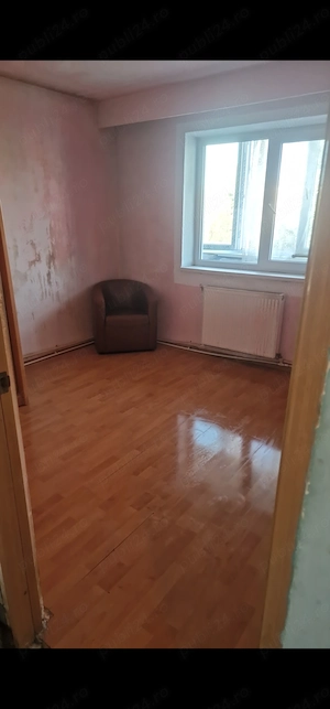 Vand apartament 2 camere decomandat in Deva str. Minerului - imagine 5