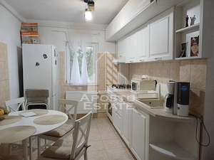 Apartament semidecomandat,2 camere,mobilat,etaj 2,Calea Lipovei - imagine 4