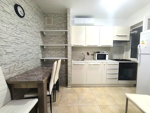 Apartament 3 camere, etaj 3, Piata Mihai Viteazu cu parcare