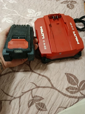 Încărcător Hilti+Acumulator  - imagine 5