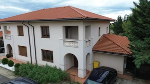Casa 3 camere de vanzare in Curtea Domneasca 