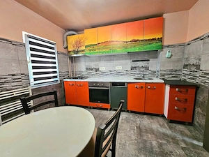 Proprietar închiriez apartament 2 camere semidecomandat zona Soarelui 