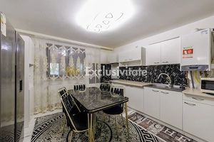 Proprietate cu 2 case si curte in Oarja, AG - imagine 10