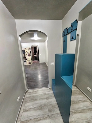 Proprietar închiriez apartament 2 camere semidecomandat zona Soarelui  - imagine 2