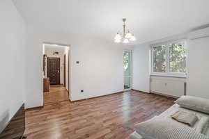 Apartament cu 3 camere și două balcoane, într-o oază de verdeață, Piața Muncii - imagine 2