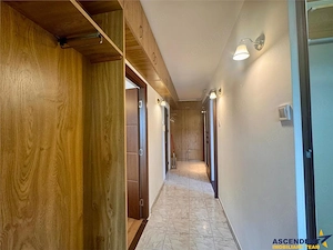 Decomandat, luminos, 2 camere si priveli #537;te superba, zona 7 Noiembrie - imagine 8
