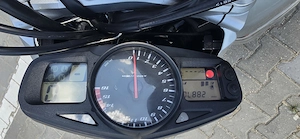 Suzuki gsr 600 2006 naked - imagine 4