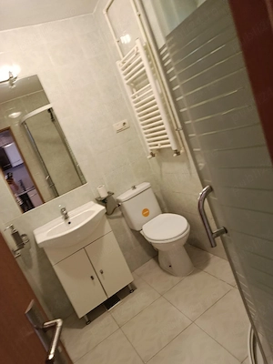 Se închiriază apartament - imagine 3