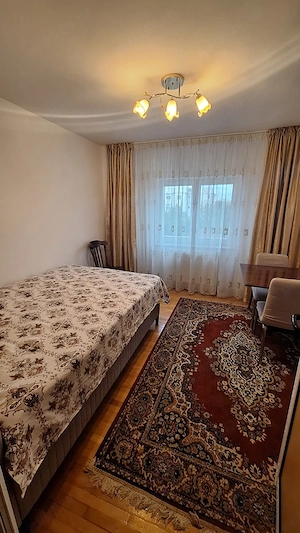 Inchiriere apartament 3 camere Ciuperca M-uri, loc parcare, mobilat, centrala - imagine 3