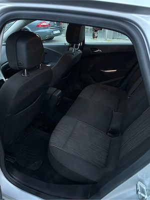 Opel Astra J - 1.7 CDTI - Pilot automat - AC - Comenzi pe volan vocale - Lumini Automate - etc.. - imagine 2