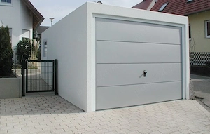 vând garaje auto din panou sandwhici pe structura metalica 