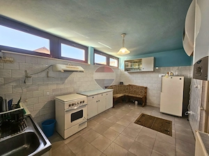 Vilă 6 camere, Păulești — vis-a-vis de parc, langa padure - imagine 10