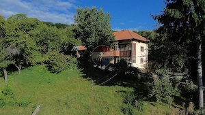 Casă in mijlocul naturii in orașul Câmpulung - imagine 4