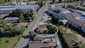 Casă de vânzare cu 6 camere in Câmpulung  - zona Sud - imagine 4