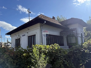 Casă de vânzare cu 6 camere in Câmpulung  - zona Sud - imagine 15
