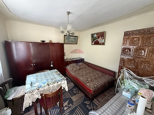 Casă de vânzare cu 6 camere in Câmpulung  - zona Sud - imagine 12