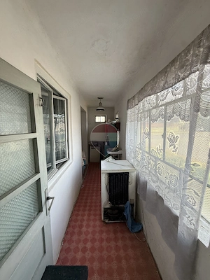 Casă de vânzare cu 6 camere in Câmpulung  - zona Sud - imagine 11