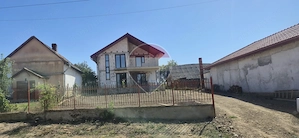 Casă / Vilă cu 4 camere de vânzare - imagine 3