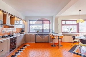 VILĂ EXCLUSIVISTĂ, REGIM HOTELIER, SCHEII BRASOVULUI - imagine 16