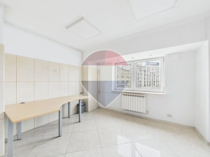Apartament cu 3 camere de vanzare - Spatiu de birou - Rond Alba Iulia - imagine 16