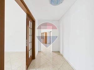 Apartament cu 3 camere de vanzare - Spatiu de birou - Rond Alba Iulia - imagine 9