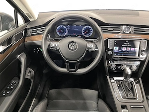 Volkswagen Passat - imagine 6