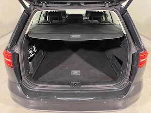 Volkswagen Passat - imagine 12