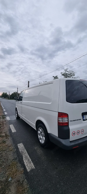 Volkswagen Transporter T5 2.0 TDI 140 CP   2013   varianta lungă - imagine 3
