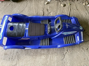Sanie cu volan și frâne , maxim 90 de kg
