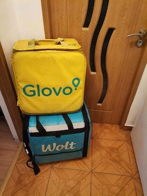 Vând genți glovo și wolt