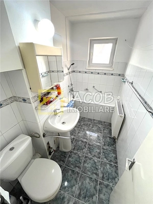 Apartament 2 camere decomandate, etaj 3, zona Energiei, str. Banatului 3 - imagine 12