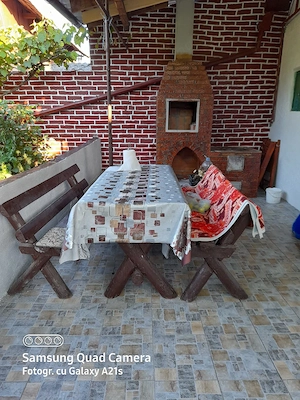 Casă de vânzare .