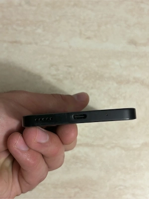 Vând Honor 90 Lite   256 GB   8 GB ram