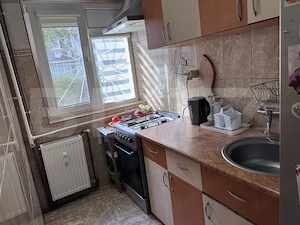 Apartament cu 2 camere, 38 mp, zona Malu Rosu - imagine 2