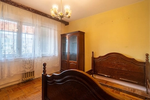 Apartament 3 camere - etaj 3 - bvd. Revolutiei - COMISION 0 - imagine 2