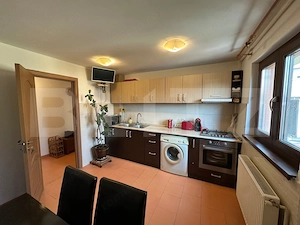 Apartament 2 camere, etaj 3, balcon, complet mobilat și utilat, Cetate - imagine 5