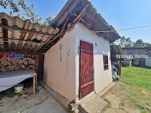 Casă 3 camere + 2.341 mp teren, zona centrală Recea, Argeș – 28.000 € - imagine 12