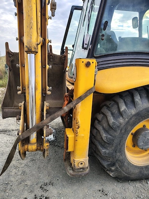Buldoexcavator  JCB 3CX   an fabricatie 2007 - imagine 2