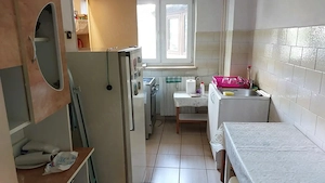 Inchiriez apartament cu 3 camere Craiova, central, etajul 4 6, bloc din 1991, mobilat si utilat. - imagine 5