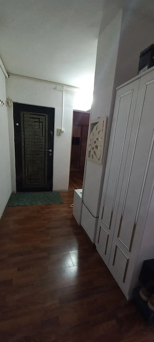 Inchiriez apartament