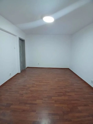 Apartament nemobilat, parter, ideal birouri - imagine 3