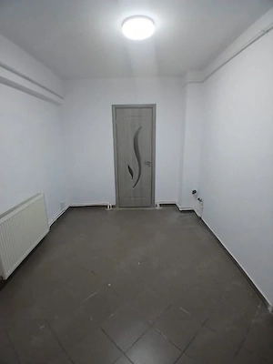 Apartament nemobilat, parter, ideal birouri - imagine 4