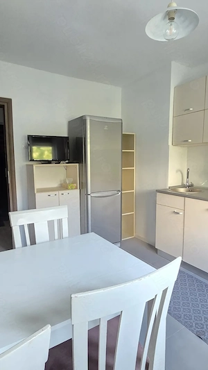 Inchiriez apartament 2 camere + loc de parcare   Tineretului - imagine 8