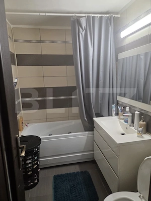 Apartament 3 camere, 68 mp, zona Micro 11 - imagine 16